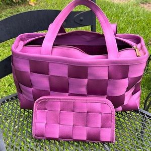 Harveys Seatbelt Bag